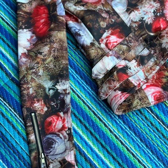 Floral Moto Jacket by TOV Sz 38 scuba flower statement jacket - Picture 4 of 14